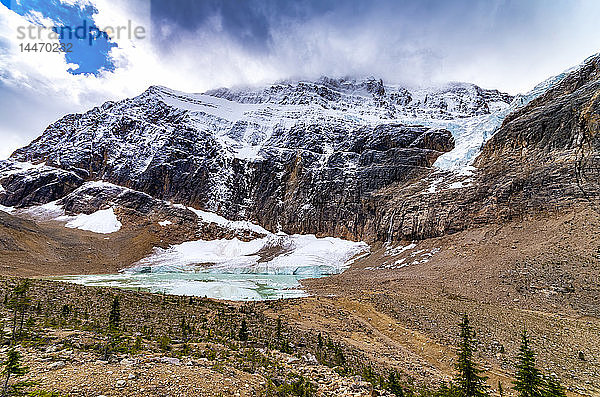 Kanada  Alberta  Jasper-Nationalpark  Berg Edith Cavell  Angel-Gletschersee