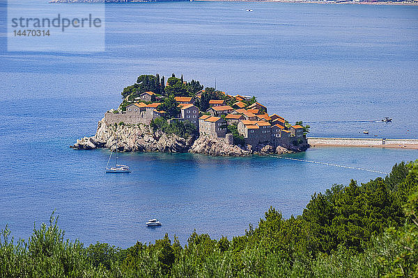 Montenegro  Adriaküste  Budva  Hotelinsel Sveti Stefan