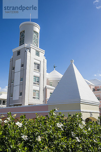 Bermuda  Hamilton  Modernes Geschäftszentrum mit traditionellem Dach