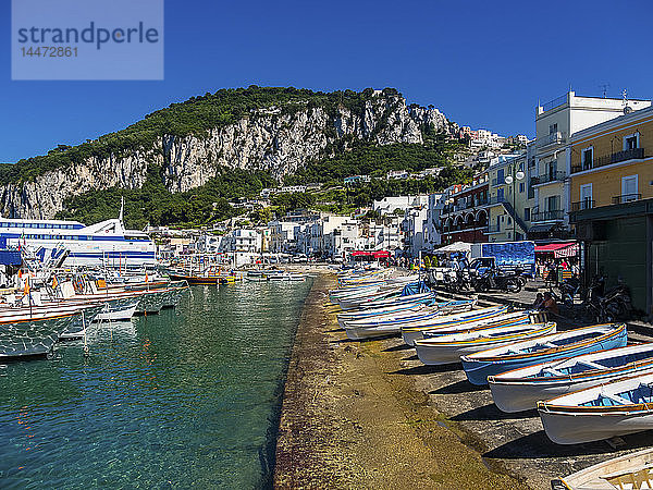 Italien  Kampanien  Capri  Marina Grande und Boote