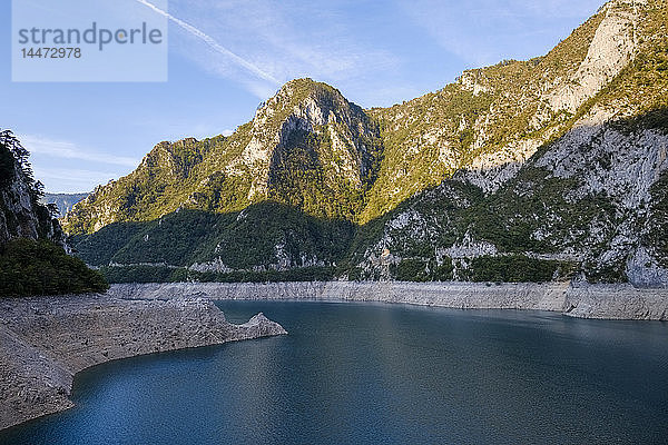 Montenegro  Provinz Pluzine  Stausee Pivsko jezero