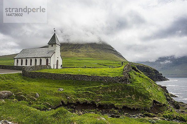 Dänemark  Färöer-Inseln  Vidareidi-Kirche in Vidoy