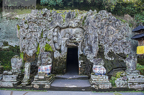 Indonesien  Bali  Eingangstor zum Goa-Gajah-Tempelkomplex