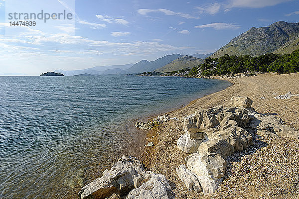 Montenegro  Skadarsee  Strand in Murici