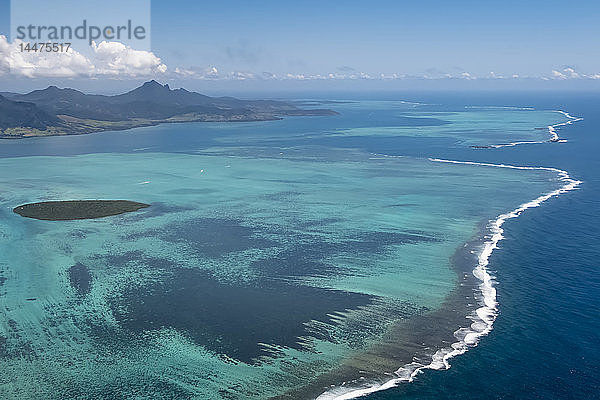Mauritius  Indischer Ozean  Luftaufnahme der Ostküste  Insel Ile Aux Aigrettes
