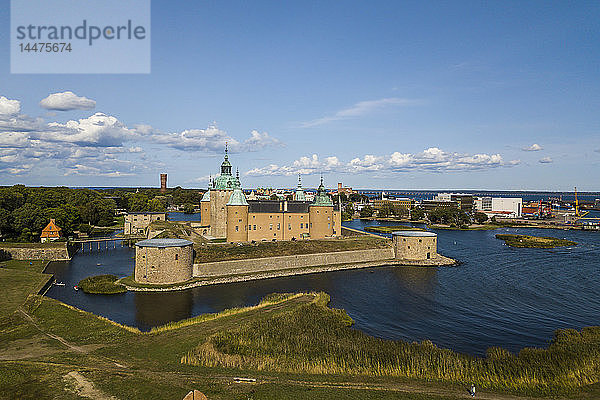 Schweden  Kalmar  Luftaufnahme des Kalmarer Schlosses