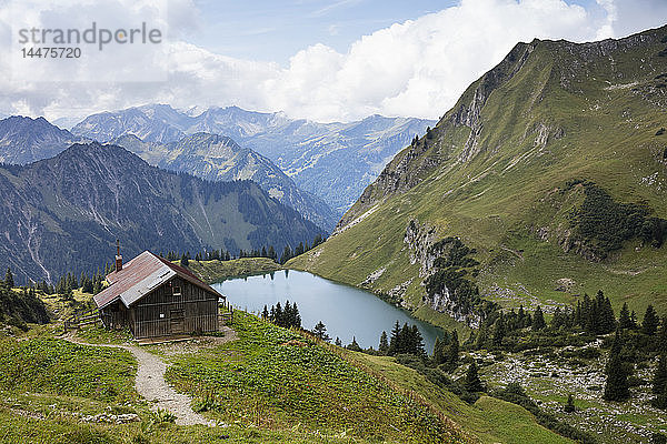 Deutschland  Bayern  Allgäuer Alpen  Nebelhorn und Seealpsee