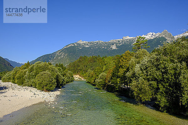Slowenien  Soca-Tal  Berg Kanin  bei Bovec  Fluss Soca