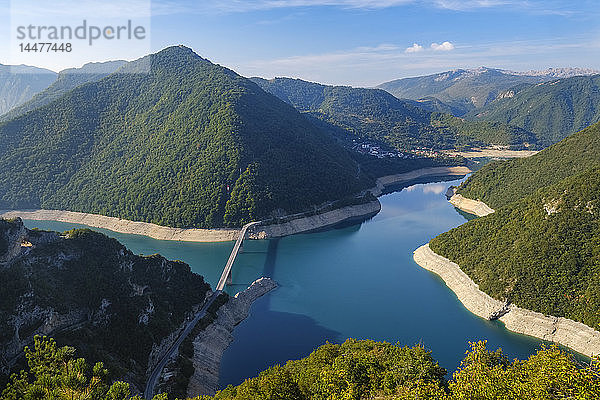 Montenegro  Provinz Pluzine  Stausee Pivsko jezero