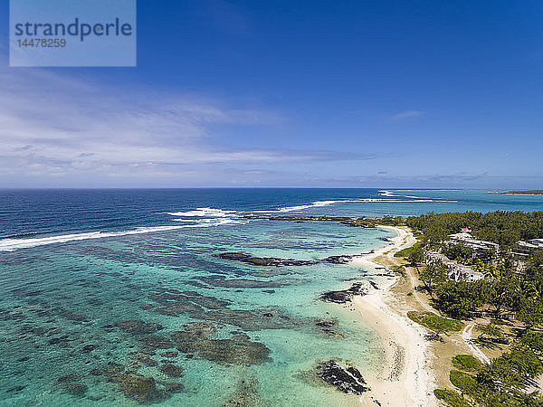 Mauritius  Ostküste  Indischer Ozean  Trou d'Eau Douce  Luftaufnahme des Strandes
