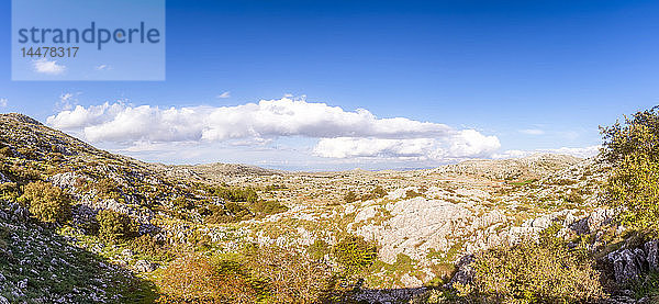 Spanien  Andalusien  Panoramablick auf die Berge der Sierra de Loja