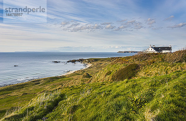 UK  Nordirland  Blick über Whitepark Bay