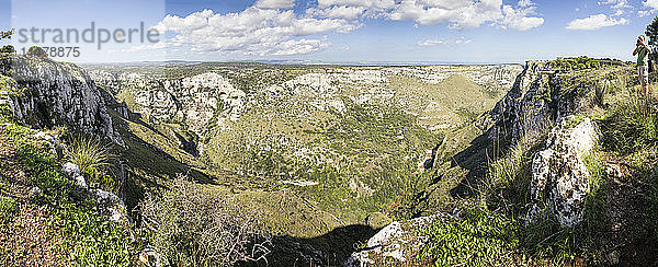 Italien  Sizilien  Riserva naturale orientata Cavagrande del Cassibile  Bergpanorama