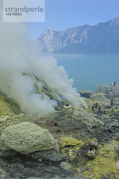 Indonesien  Java  saurer Ijen-Kratersee