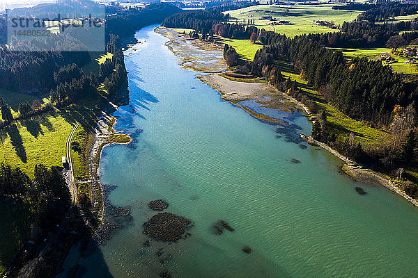 Deutschland  Bayern  Ostallgäu  Füssen  Prem  Luftbild des Lechspeichers