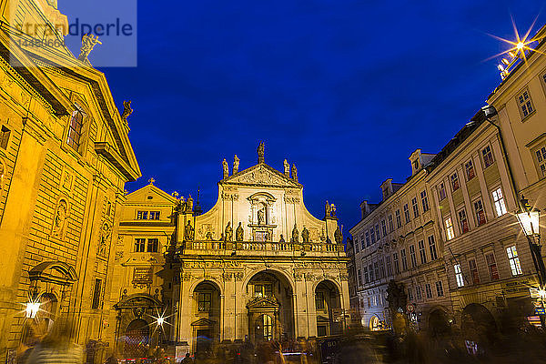 Tschechien  Prag  Altstadt  Salvatorkirche zur blauen Stunde
