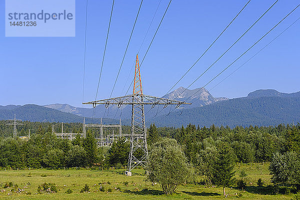 Deutschland  Bayern  Werdenfelser Land  Kruen  Strommast  Umspannwerk