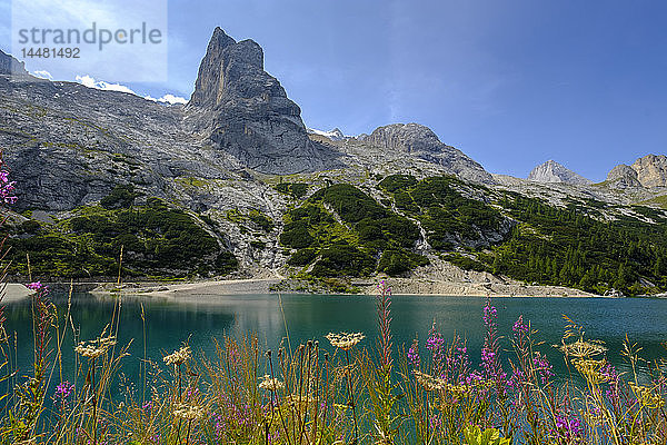 Italien  Südtirol  Dolomiten  Marmolada  Lago di Fedaia