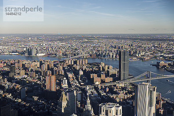 Blick auf eine Stadtlandschaft  New York City  New York  USA