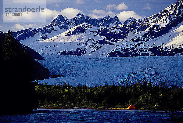 Zelt Camping in der Nähe von Mendenhall Gletscher Tongass NF Alaska