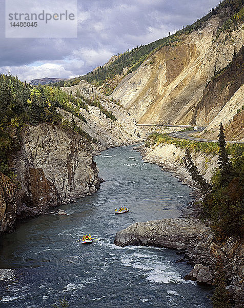 Wildwasser-Rafting Nenana Canyon Nenana River Int AK Sommerlandschaft