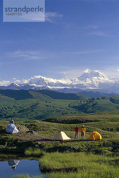 Wanderer @ Camp View Mt McKinley Denali SP SC AK Sommer
