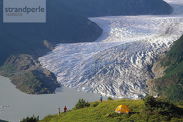 Camping oberhalb des Mendenhall Gletschers & Lake Juneau Alaska Südost Wandern Familie Erwachsene