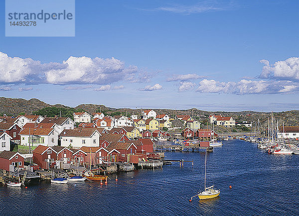 Blick auf den Hafen der Stadt