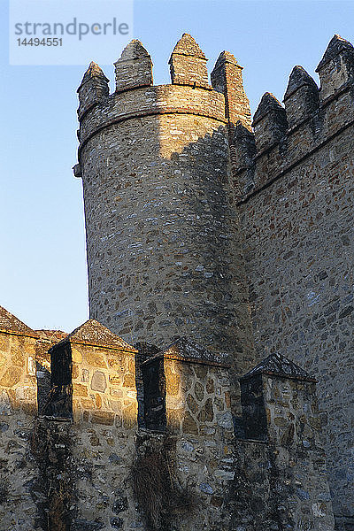 Eine alte Burg  die jetzt als Hotel dient  Parador  Spanien.