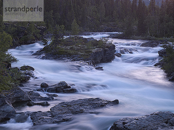 Ein Fluss  Leipik  Jamtland  Schweden.