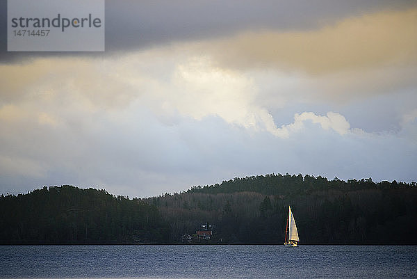 Segelboot auf dem See