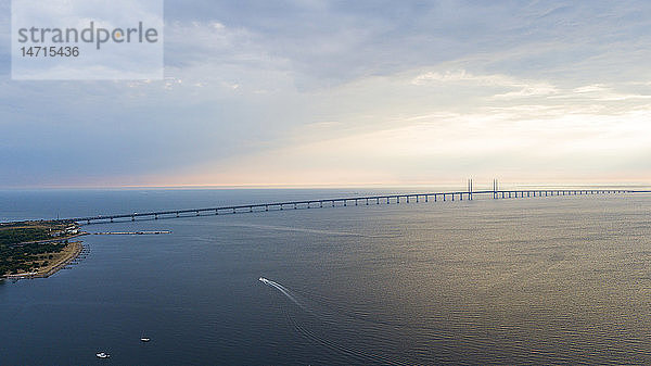 Brücke über das Meer