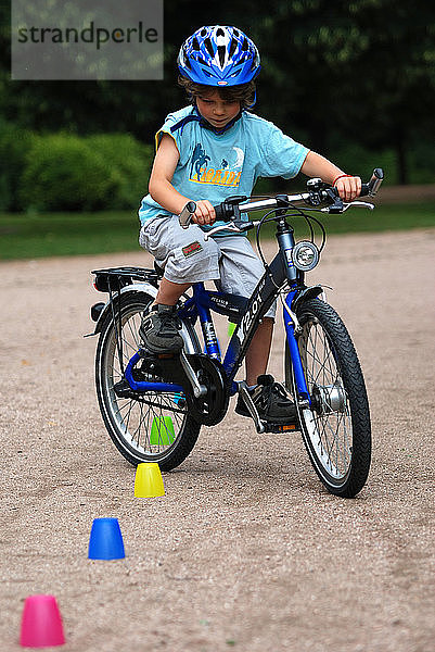 KINDERRADFAHREN