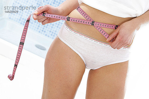 WOMAN´S WAIST CIRCUMFERENCE