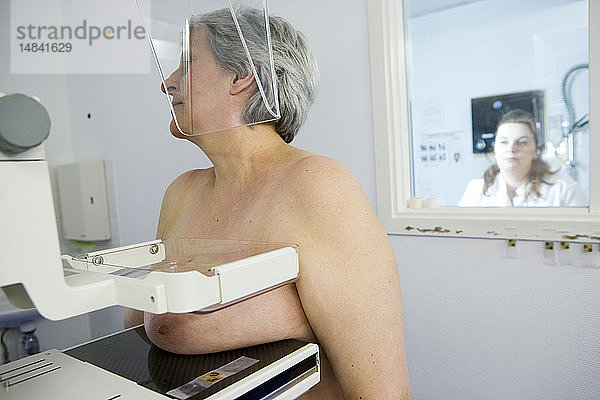 MAMMOGRAPHISCHE UNTERSUCHUNG