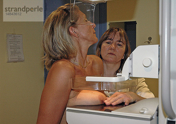 MAMMOGRAPHISCHE UNTERSUCHUNG