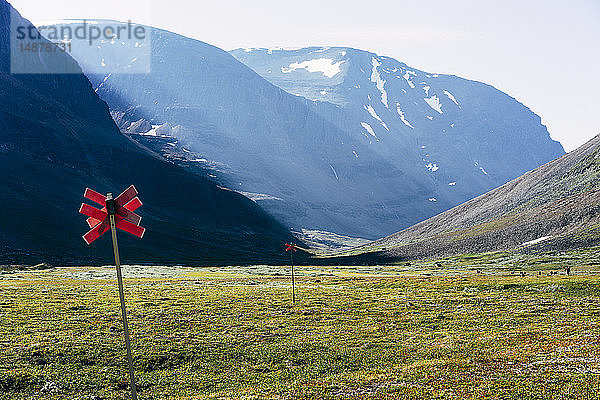 Wanderwegmarkierungen in den Bergen