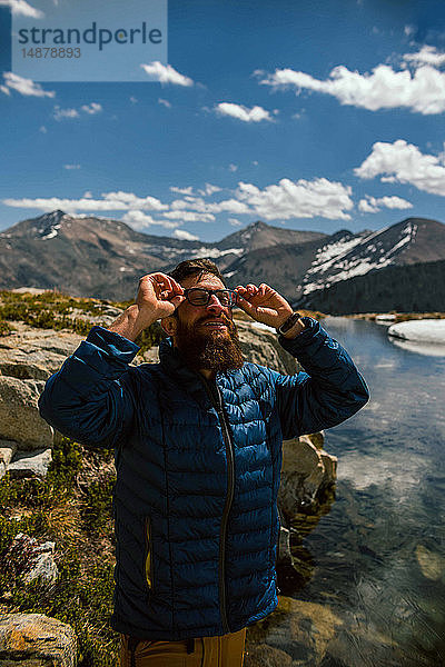 Wanderer erkundet Mineral King  Kalifornien  Vereinigte Staaten