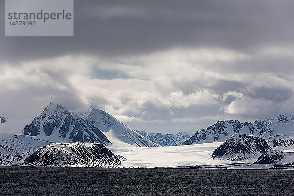Smeerenburger Fjord  Amsterdamoya  Spitzbergen  Svalbard  Norwegen