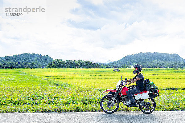 Motorradfahrer  Camalaniugan  Cagayan  Philippinen