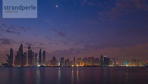 Skyline  Dubai Marina  Vereinigte Arabische Emirate