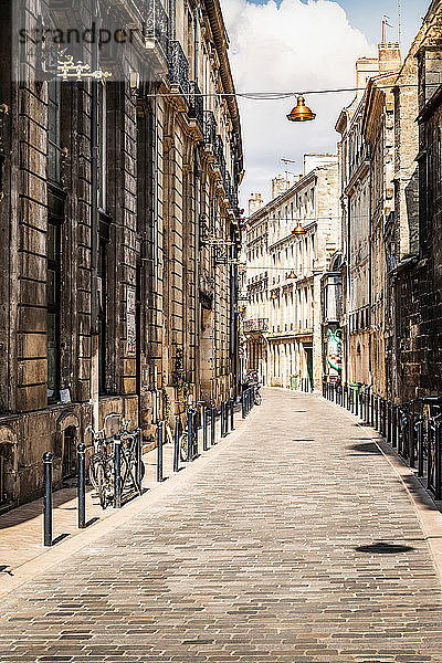 Straßenszene  Bordeaux  Aquitaine  Frankreich