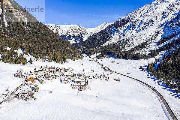 Österreich  Tirol  Kelmen  Namlospass im Winter  Luftaufnahme