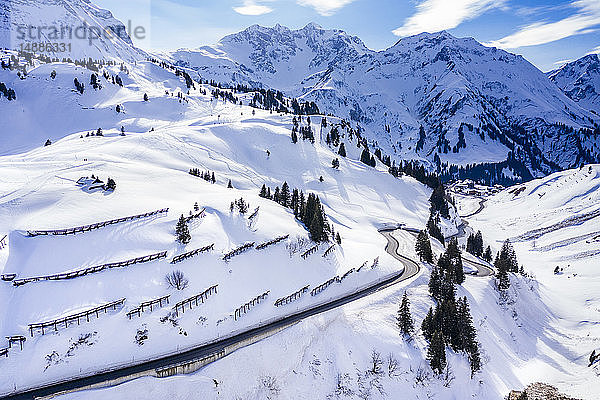 Österreich  Vorarlberg  Allgäuer Alpen  Winter am Hochtannbergpass