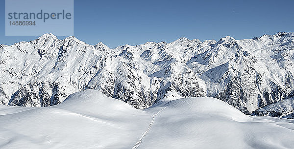 Schweiz  Bagnes  Cabane Marcel Brunet  Mont Rogneux  Skitouren in den Bergen