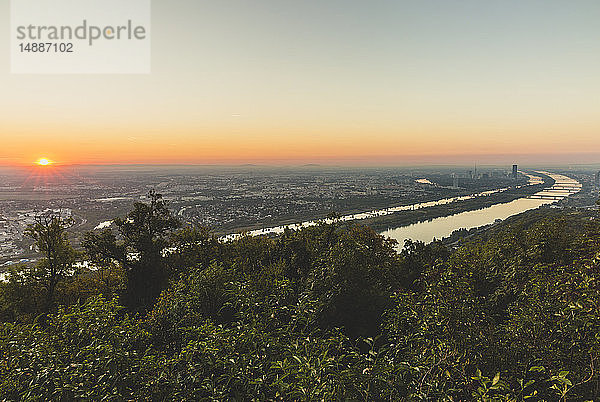 Österreich  Wien  Blick vom Kahlenberg bei Sonnenaufgang