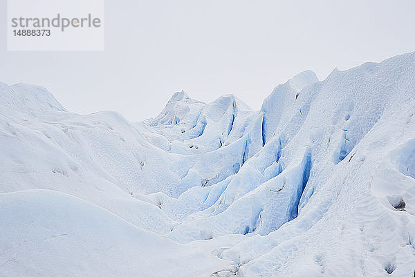 Argentinien  Patagonien  Gletscherformen im Perito-Moreno-Gletscher
