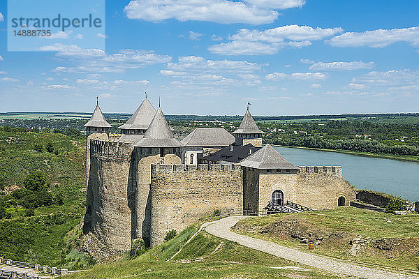 Festung Khotyn am Flussufer des Dnjestr  Ukraine