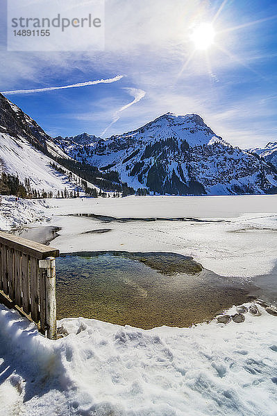 Österreich  Tirol  Tannheimer Tal  See im Winter