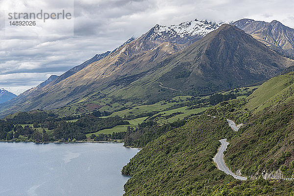 Berge am Lake Wakatipu bei Queenstown  Neuseeland